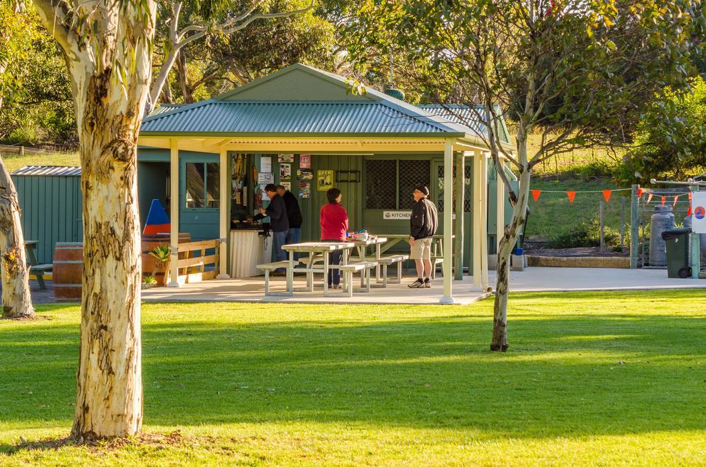Lake Albert Caravan Park Hotel Meningie Exterior photo